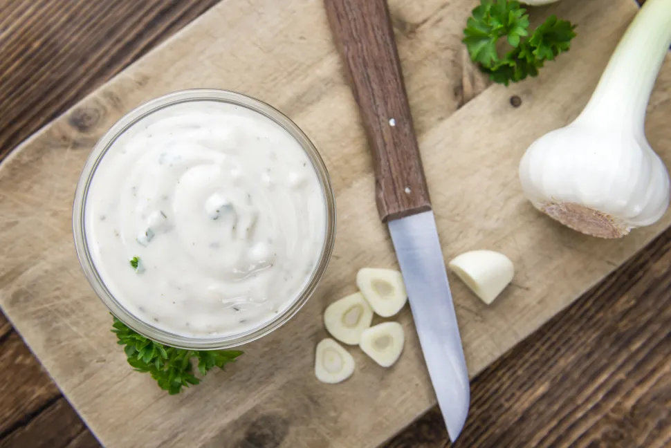 dip_knoblauchaioli_9-1.webp Dip Knoblauch-Aioli